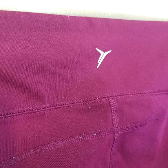 Old Navy Active Fitted Leggings, Go-Dry, Large, Burgundy - Picture 6 of 8